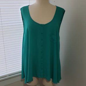 Flair & Flowing Style & Company Top.